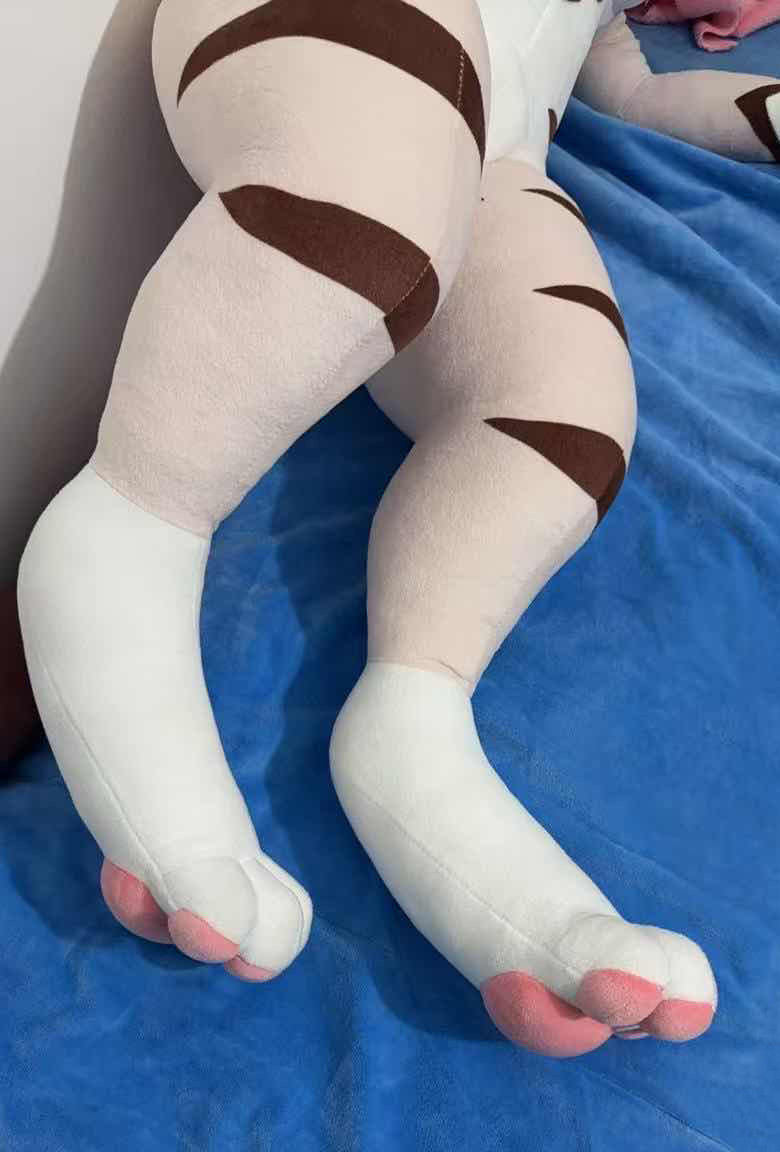 [M] Life-sized Tabby Cat Plush Doll (PRE-ORDER)